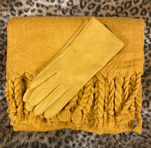Handschoenen en sjaal - okergeel
